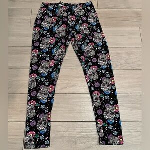 BOBBIE & BROOKS Colorful Skull Print Leggings LARGE inseam 13in length 27in